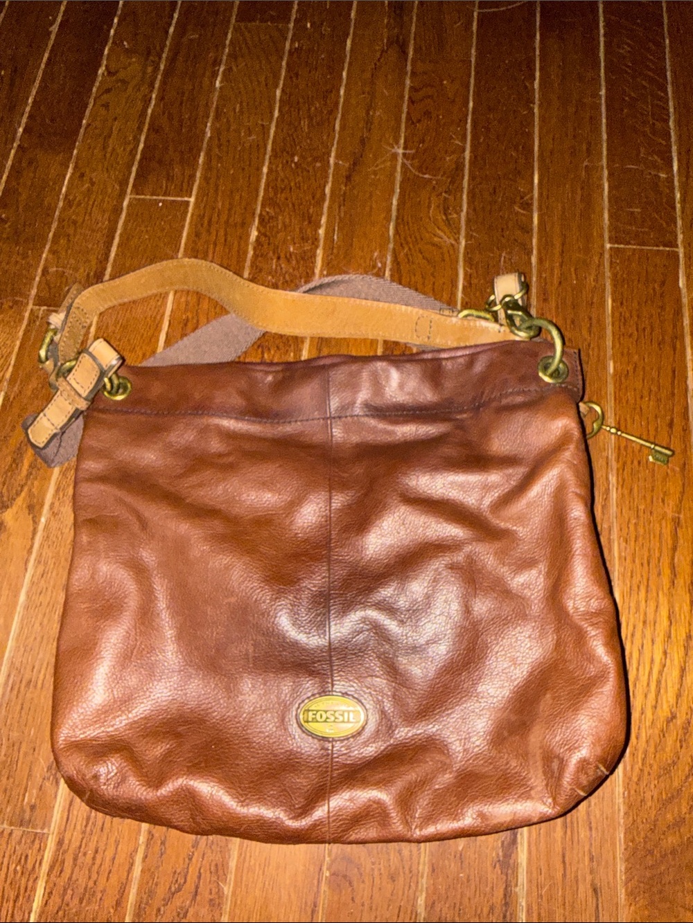 Fossil Cognac Brown Leather Shoulder Bag with Brass Accents